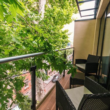 Hotel Adora Тбилиси Екстериор снимка