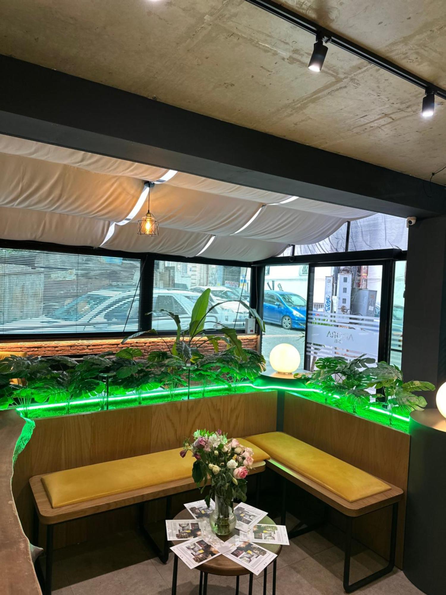 Hotel Adora Тбилиси Екстериор снимка
